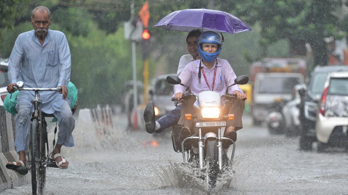 Heavy rain in Delhi brings respite from heat